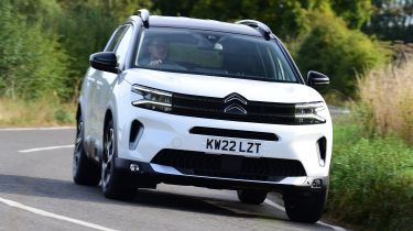 Citroen C5 Aircross - front cornering